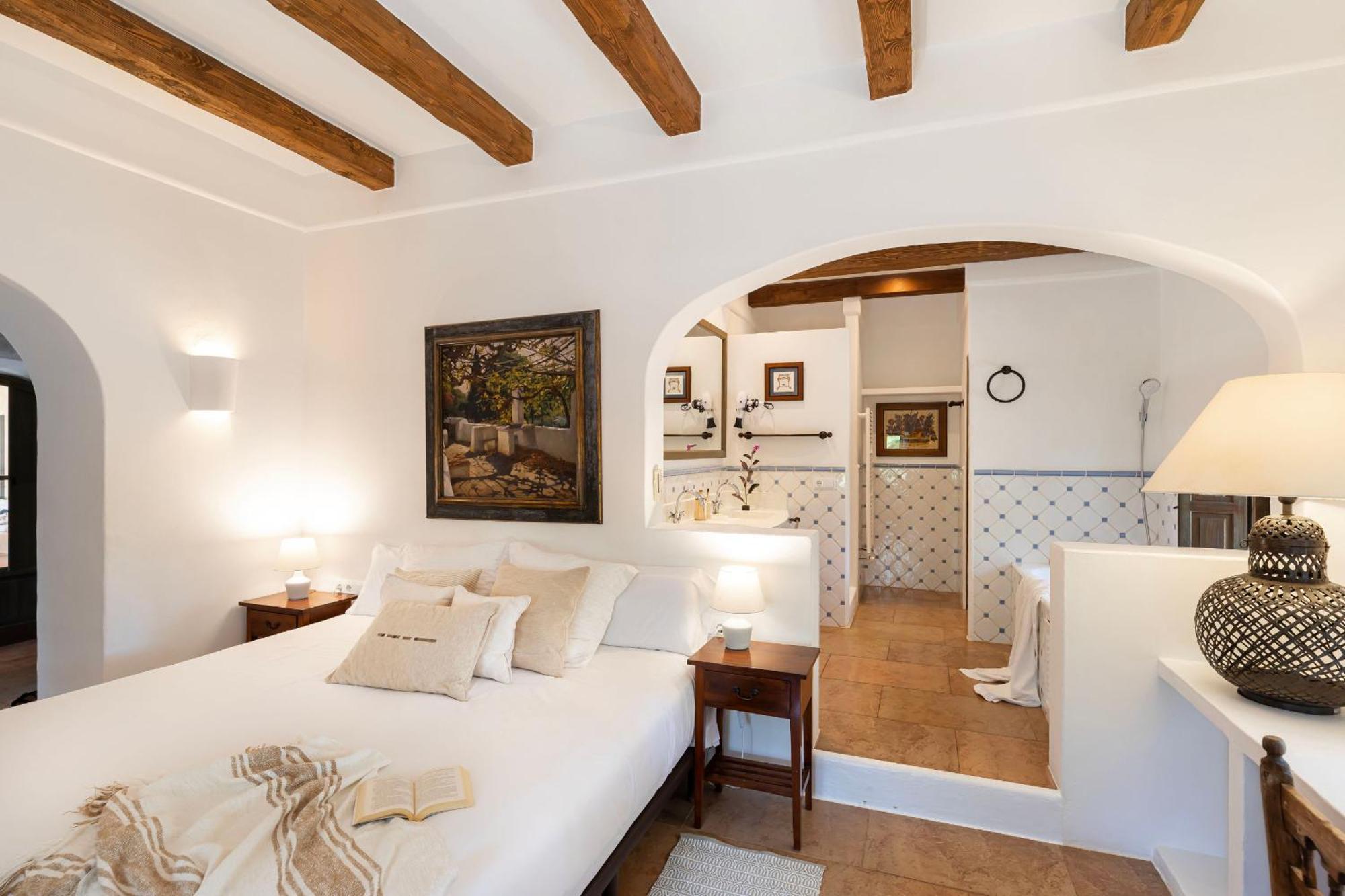 Vicent Rafal Villa Santa Eulària des Riu
